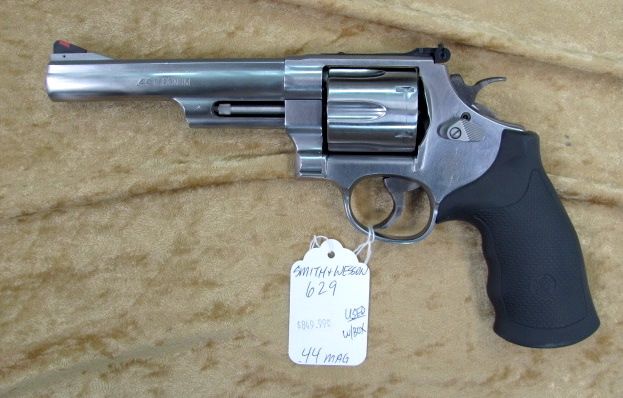 Smith &amp; Wesson 629 .44 mag Revolver s/s 6inch Used
