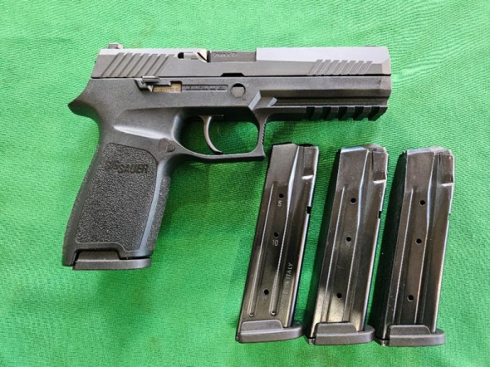 SIG SAUER P320 4.5&quot; NS 9MM W/4 17RD MAGS