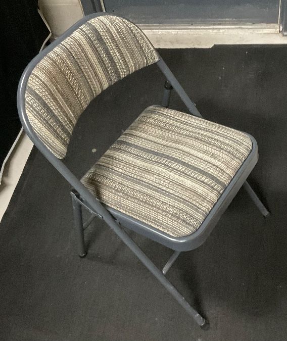 METAL FOLDING CHAIRS: 9 PADDED, 10 ALL METAL