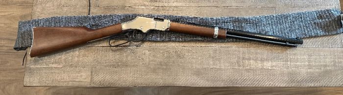 Like new Henry 22lr golden boy silver 