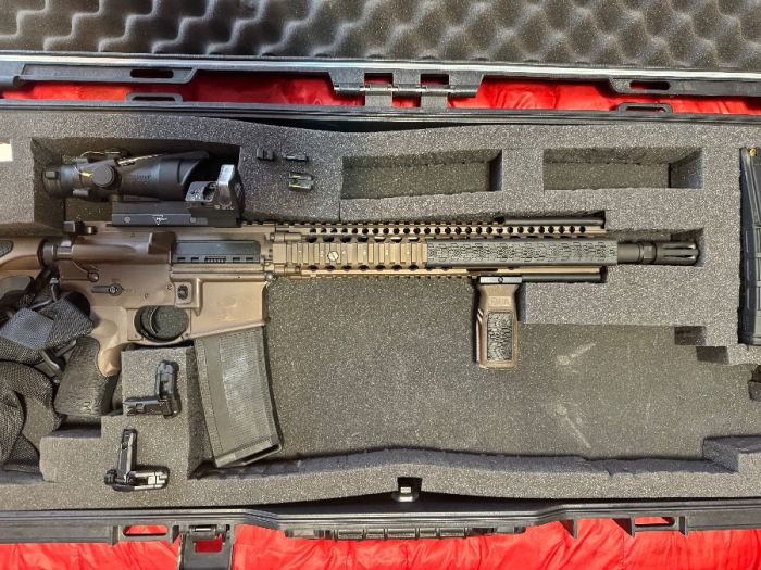 Daniel Defense M4A1 - Acog/RMR/8 30rd mags + ammo