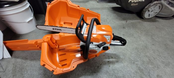 Chain saw new  stihl