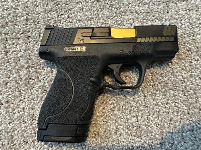 Salient ARMS M &amp;P Shield 9MM