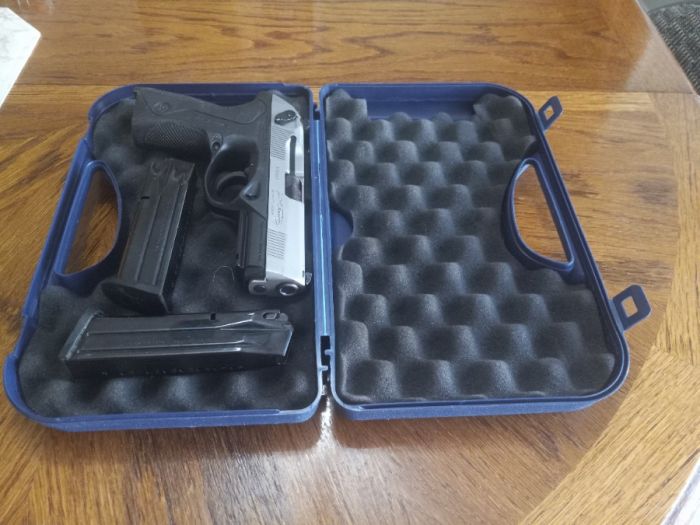 Beretta PX4 9mm stainless