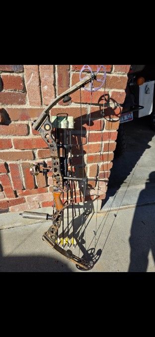 Matthews Q2XL Solocam Bow-Reduced price $300