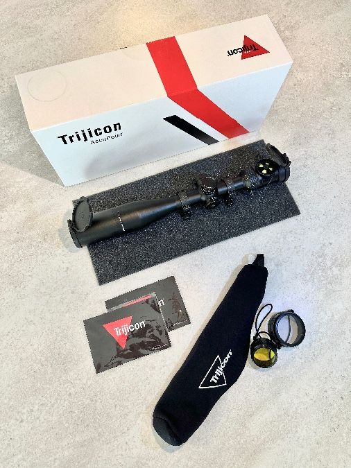 Trijicon AccuPoint 4-16x50 30mm MOA Green