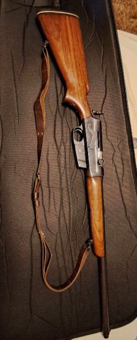 Remington Woodsmaster Model 81 Caliber: 35 rem