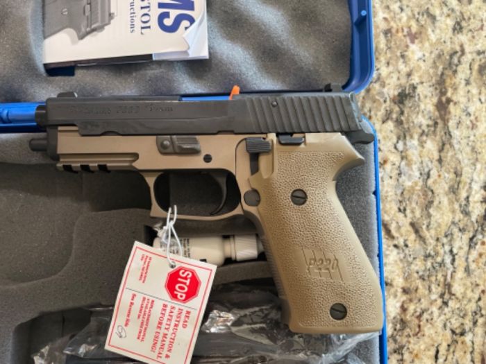 Sig Sauer P220 Combat NIB