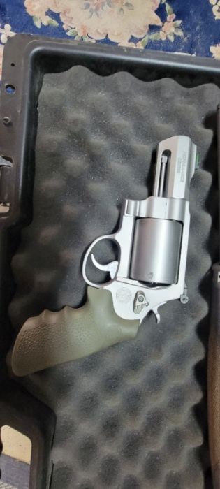 Smith and Wesson Performance center 460 XVR