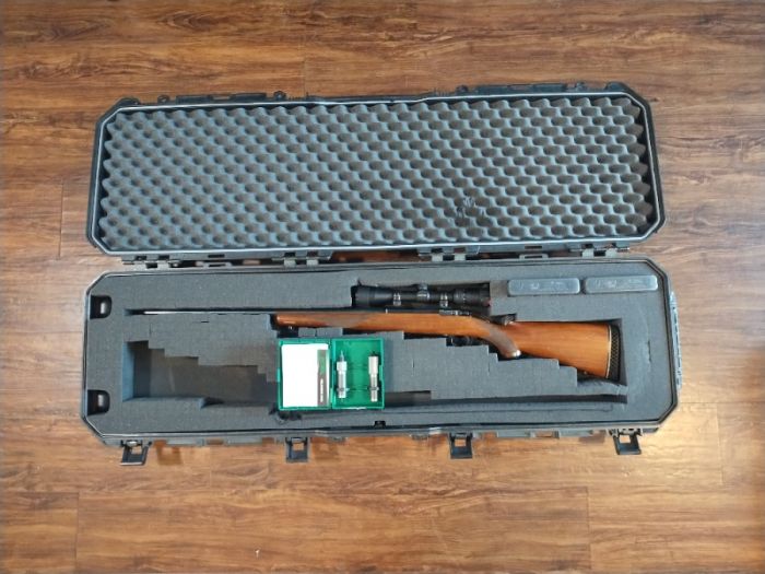 Ruger m77 25-06 and vortex 3-9 with case