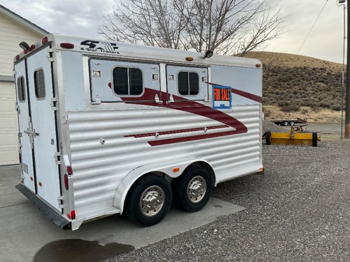 2002 4 Star Horse Trailer