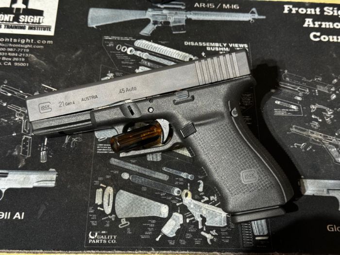 Glock 21 Gen4, 45ACP, 3 Magazines - LNIB 