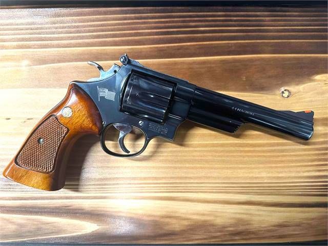 Smith and Wesson Model 29-4 Blued Finish - 6&quot; Barr