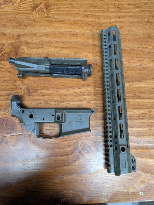 Aero Precision upper/lower + Midwest handguard 