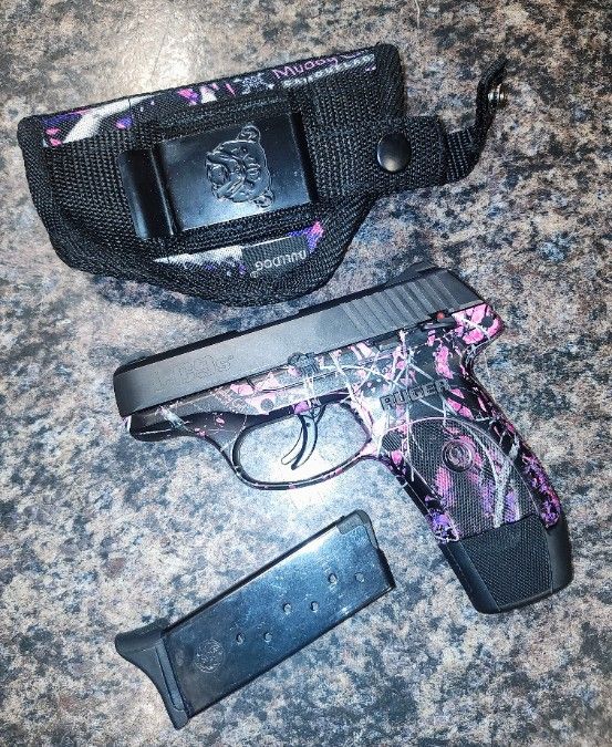 RUGER LC9S MIDDY GIRL CAMO WITH 2 MAGAZINES 