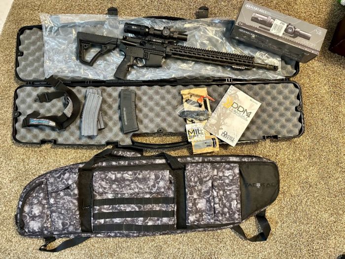 Daniel Defense DDM4 V11Pro AR .223 w/ Vortex, more