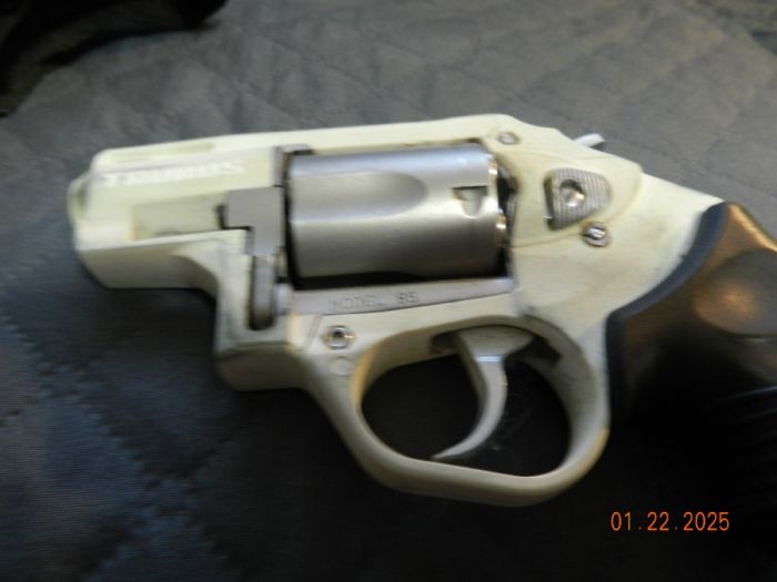 Taurus  model 85 38 plus p revolver  poly