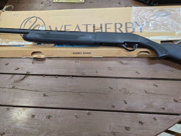 Used, but never fired Weatherby! SA-08 12 gauge!