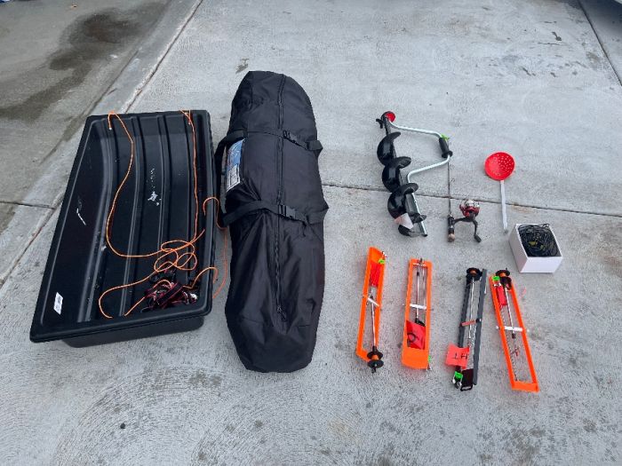 COMPLETE ICE FISHING SETUP $300