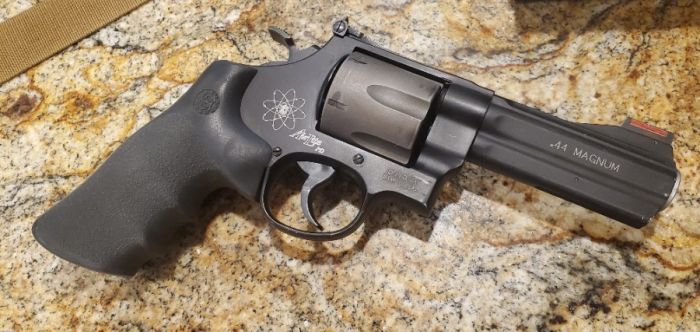 SMITH &amp; WESSON 329PD Titanium Airlite 44 