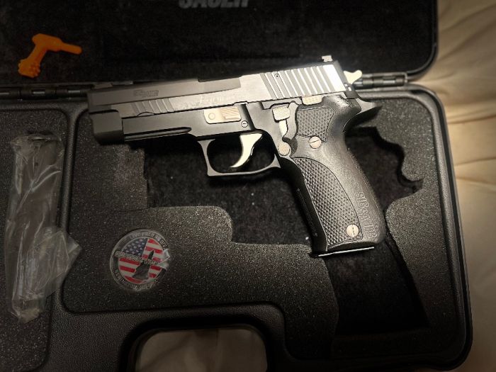 Sig Sauer P226 Equinox Elite Rare 9mm (unfired)