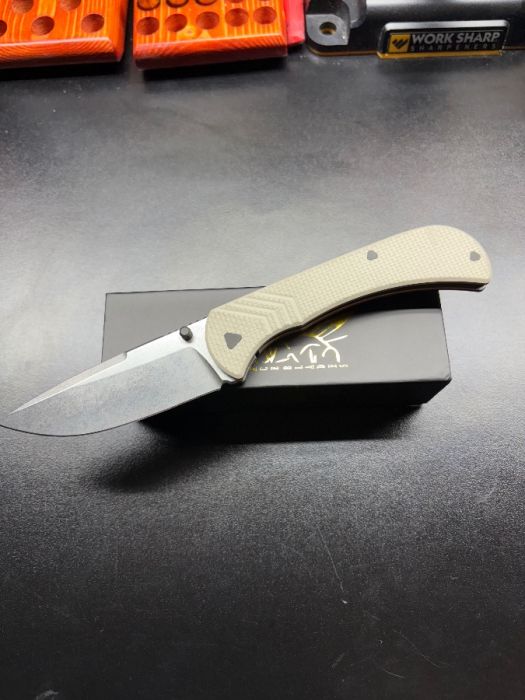 Half face blades cavner folder 