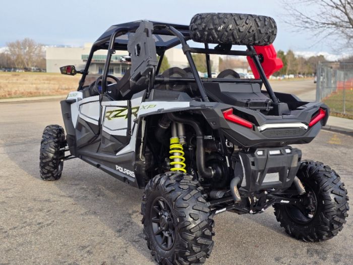 2021/22 Rzr xp 4 1000 (with trailer)