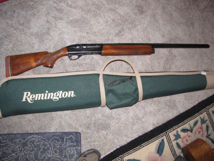 Beautiful Remington model 1100 12 gauge shotgun