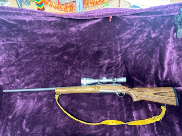 RUGER M77 HAWKEYE PREDATOR .223 LEUPOLD SCOPE