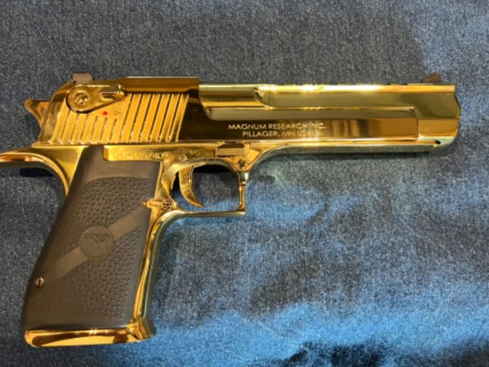 Magnum Research Desert Eagle .50AE - Titanium Gold