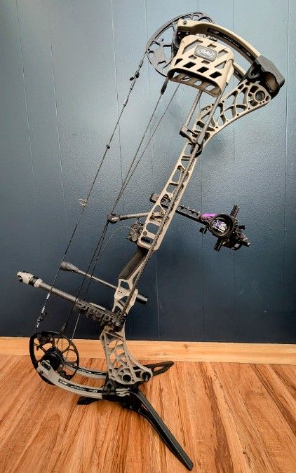 *Mathews V3X 33*