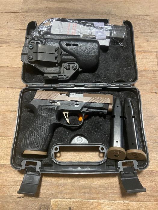 Sig P320 with extras 