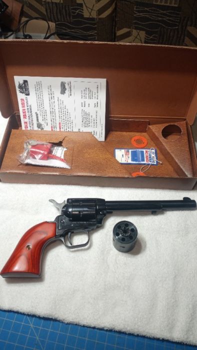 Heritage Rough Rider 22, 22 Mag Revolver